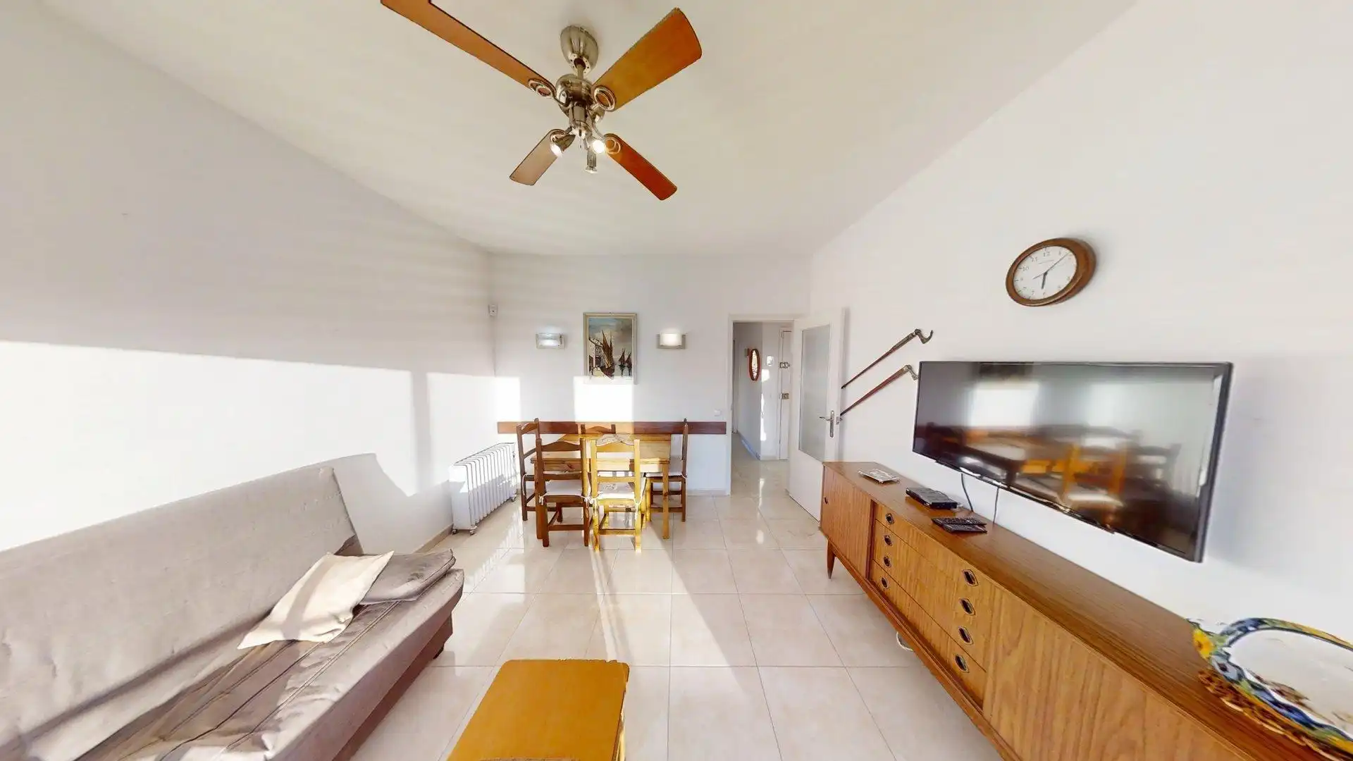 Sala d'estar de Apartament en venda en Roses amb Terrassa, Balcó i Piscina comunitària