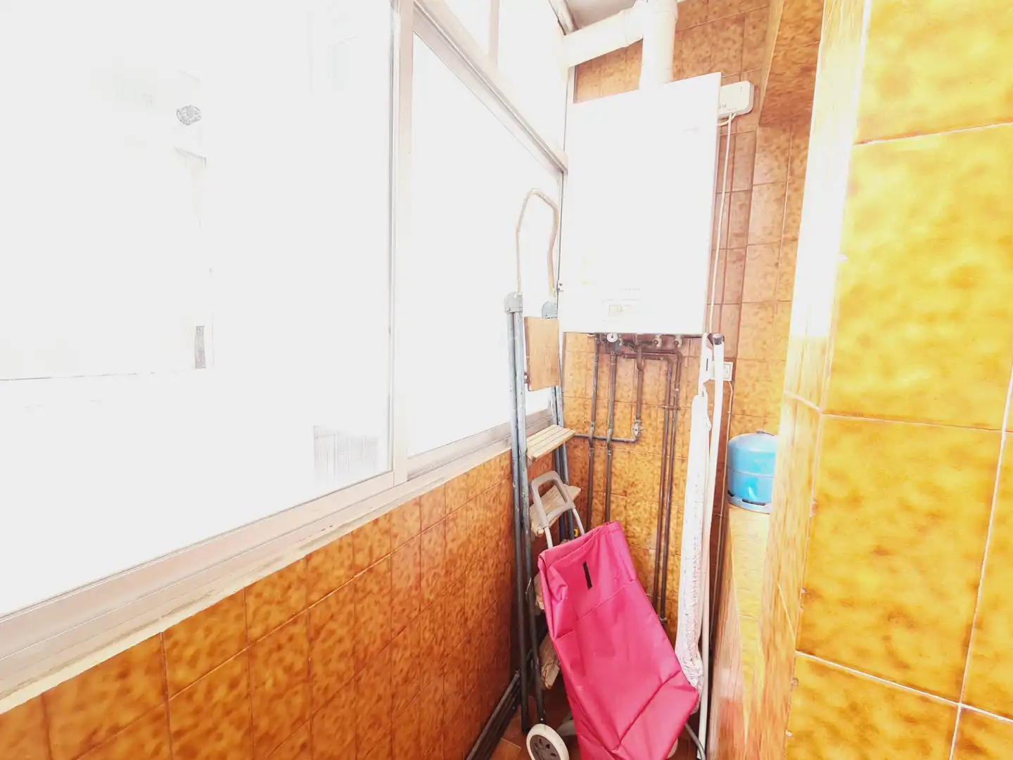 Bathroom of Flat for sale in  Pamplona / Iruña  with Heating, Parquet flooring and Furnished