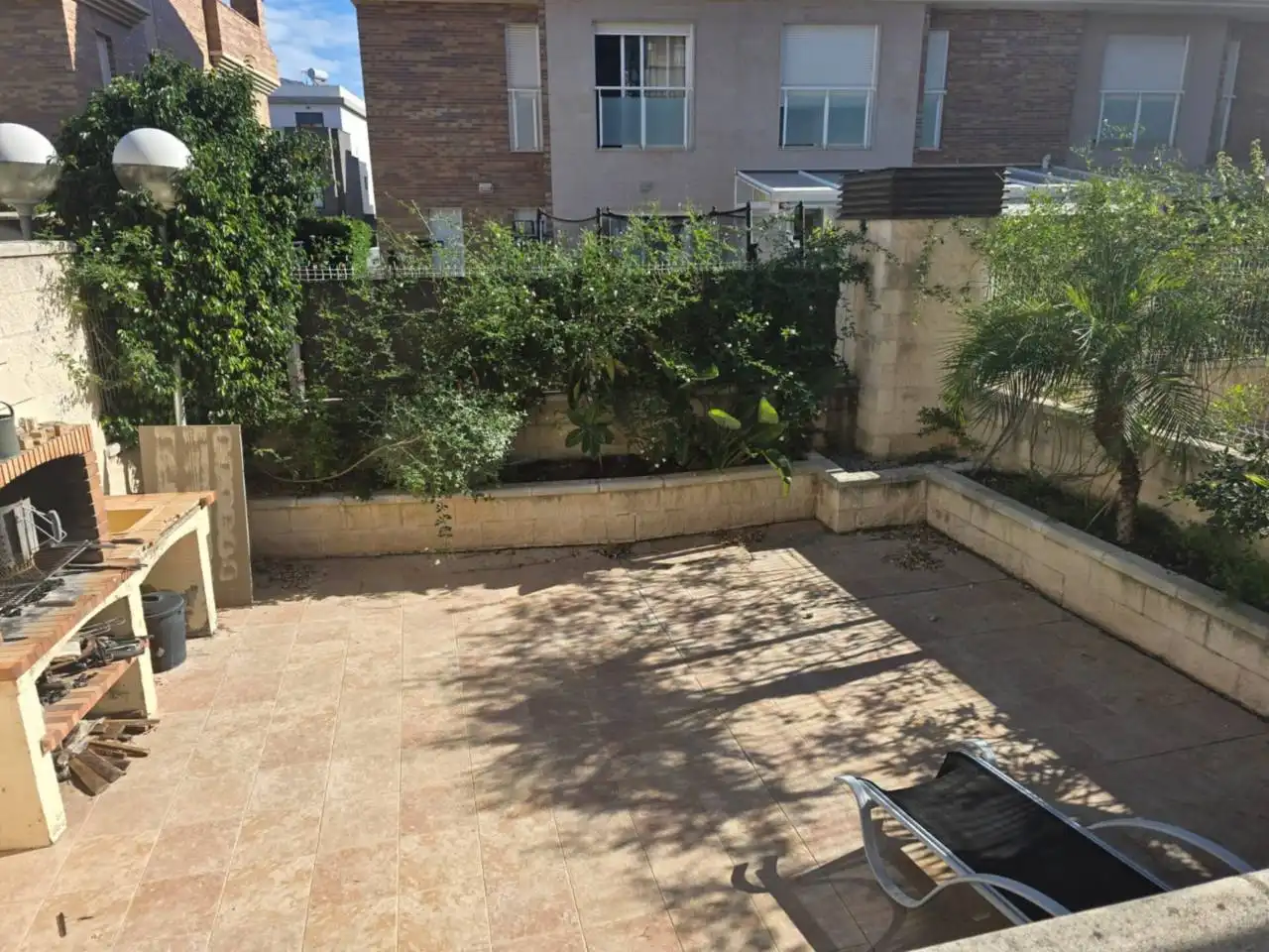 Terrassa de Casa adosada en venda en Castellón de la Plana / Castelló de la Plana amb Aire condicionat, Calefacció i Jardí privat