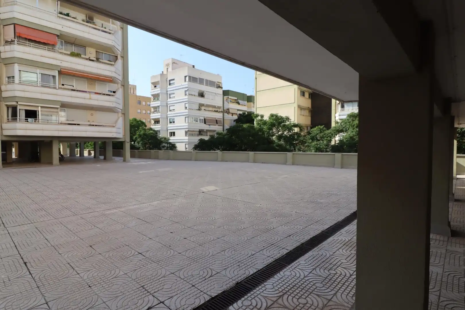 Exterior view of Flat for rent in Valencia  with Air Conditioner