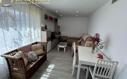 Living room of Single-family semi-detached for sale in Loeches  with Air Conditioner, Heating and Furnished