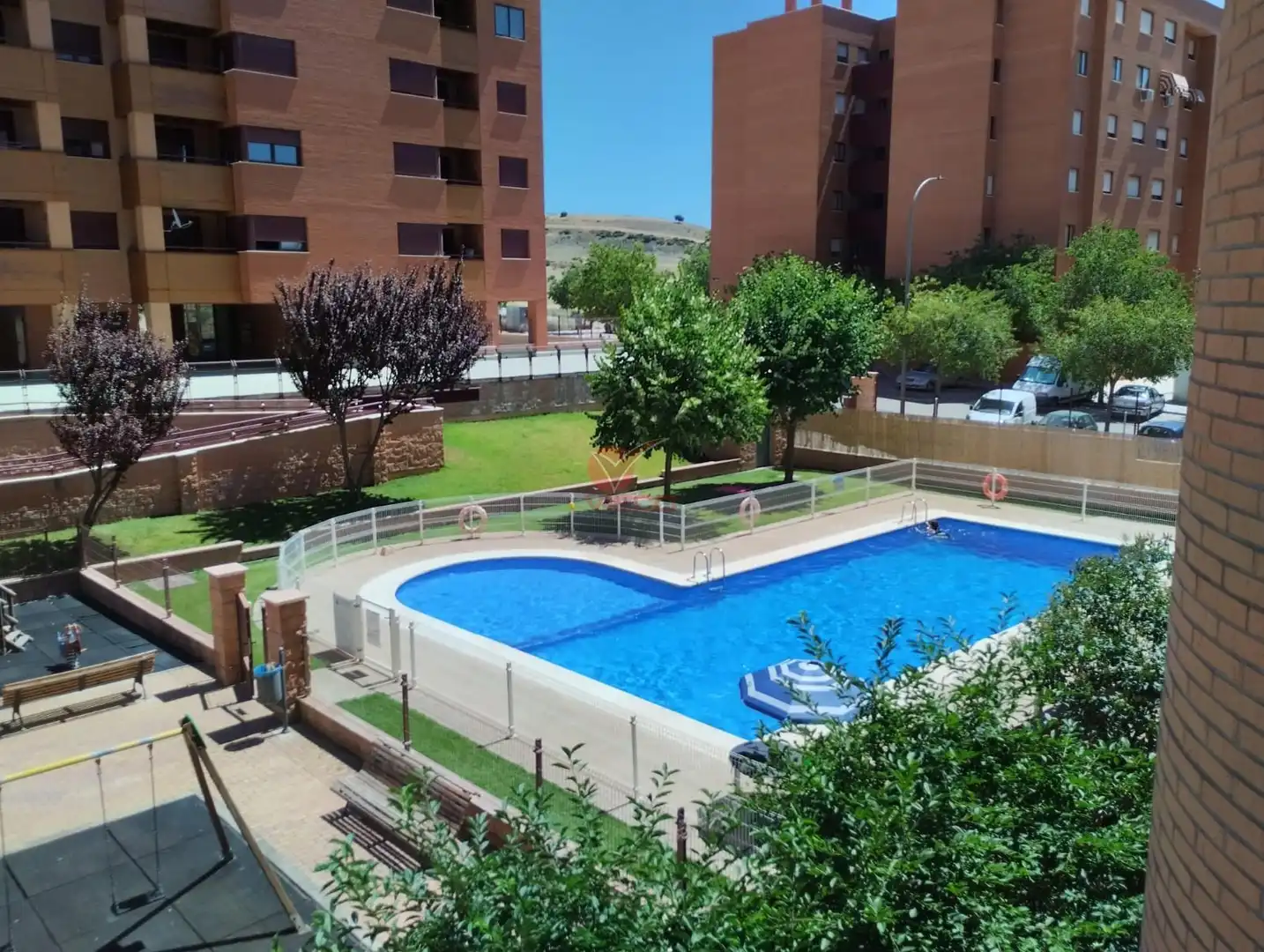 Piscina de Piso en venta en Cuenca con Calefacción, Terraza y Trastero
