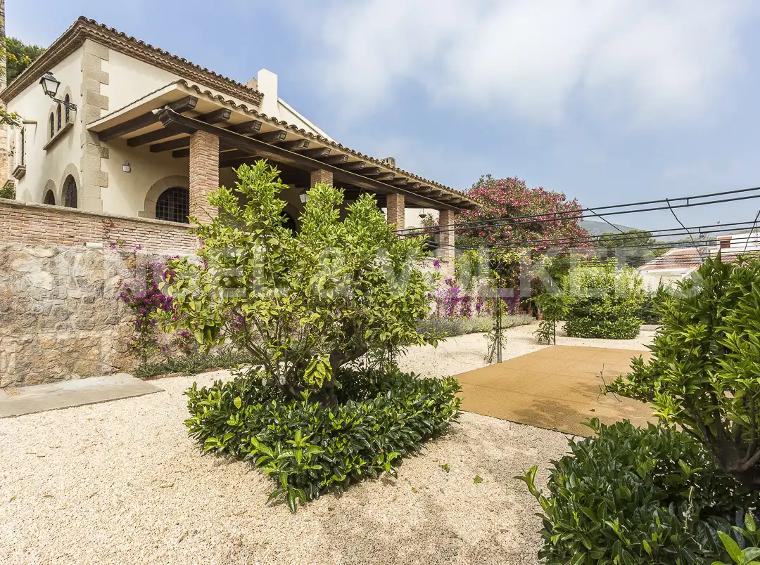 Garden of Houses for sale in Castelldefels  with Air Conditioner, Heating and Private garden