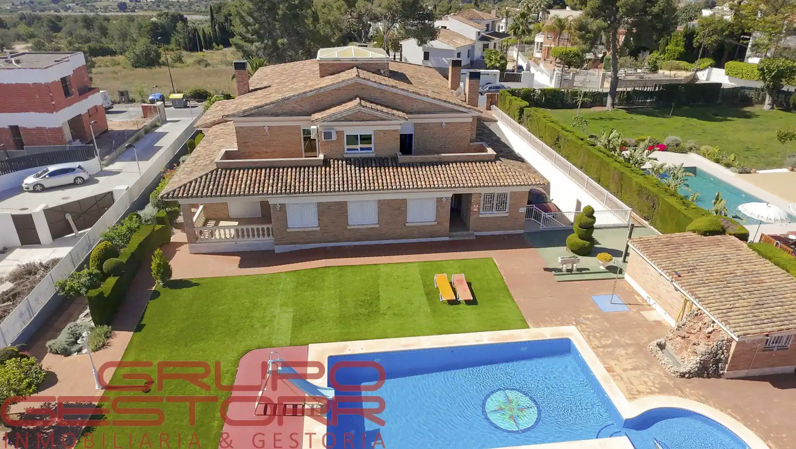 Exterior view of Houses for sale in  Valencia Capital  with Air Conditioner, Heating and Private garden