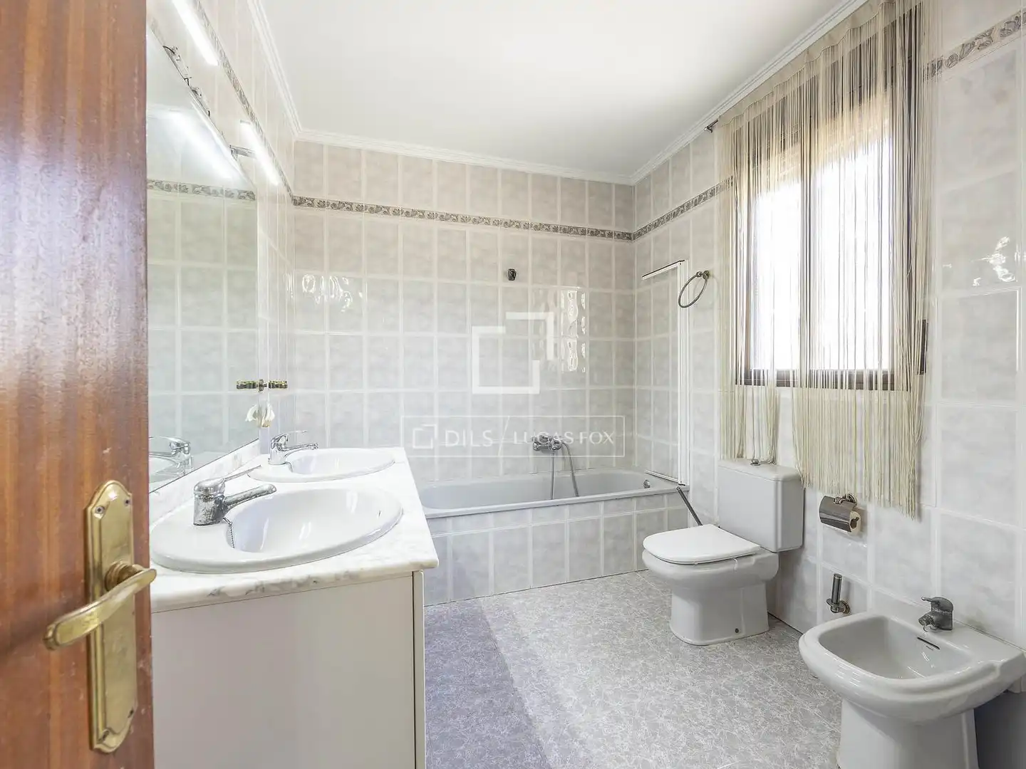 Baño de Casa o chalet en venta en L'Eliana con Aire acondicionado, Calefacción y Jardín privado
