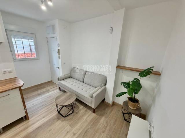 Piso en Venta en Palomeras Bajas