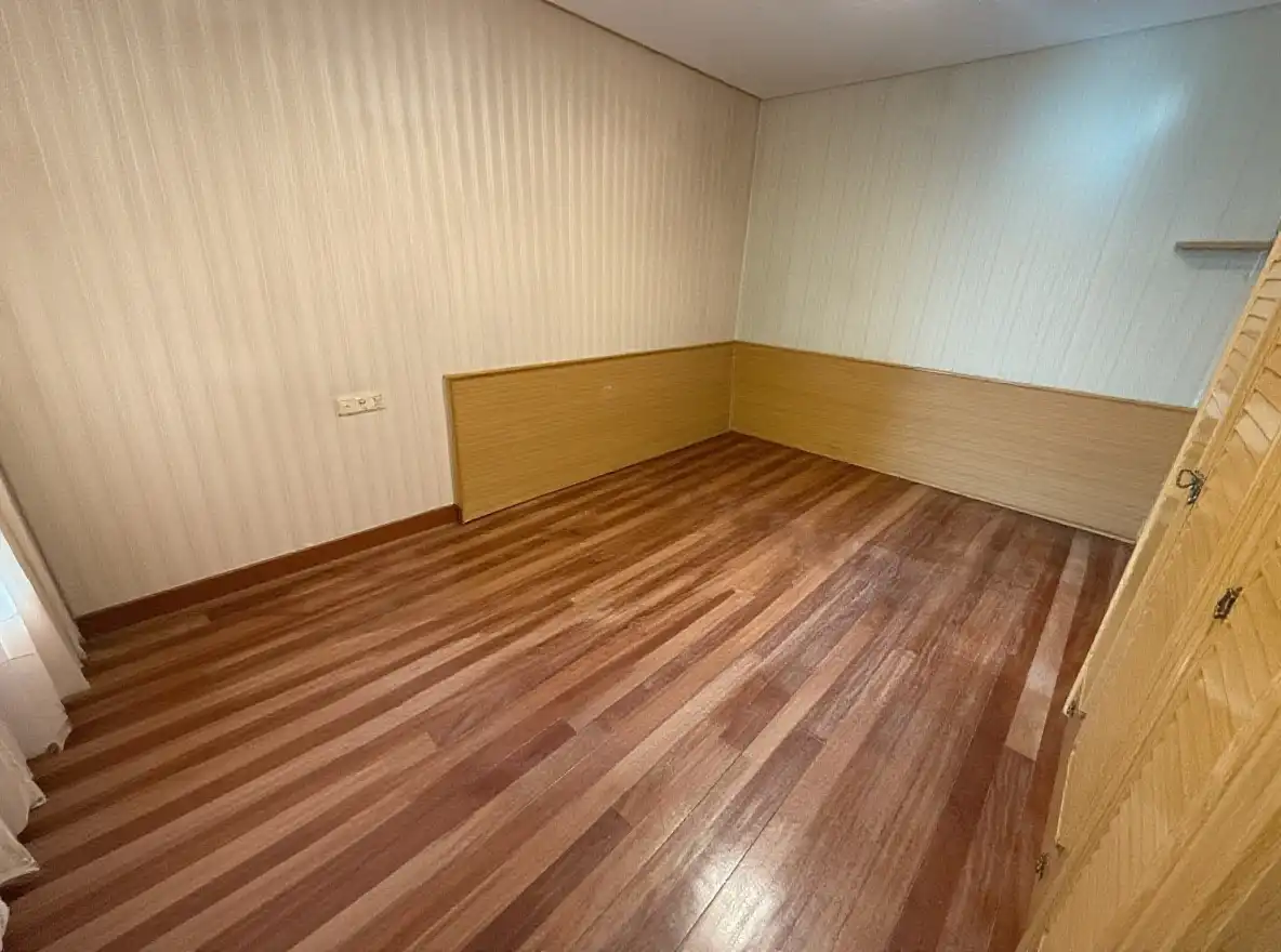 Piso en venta en  Logroño con Calefacción, Parquet y Terraza
