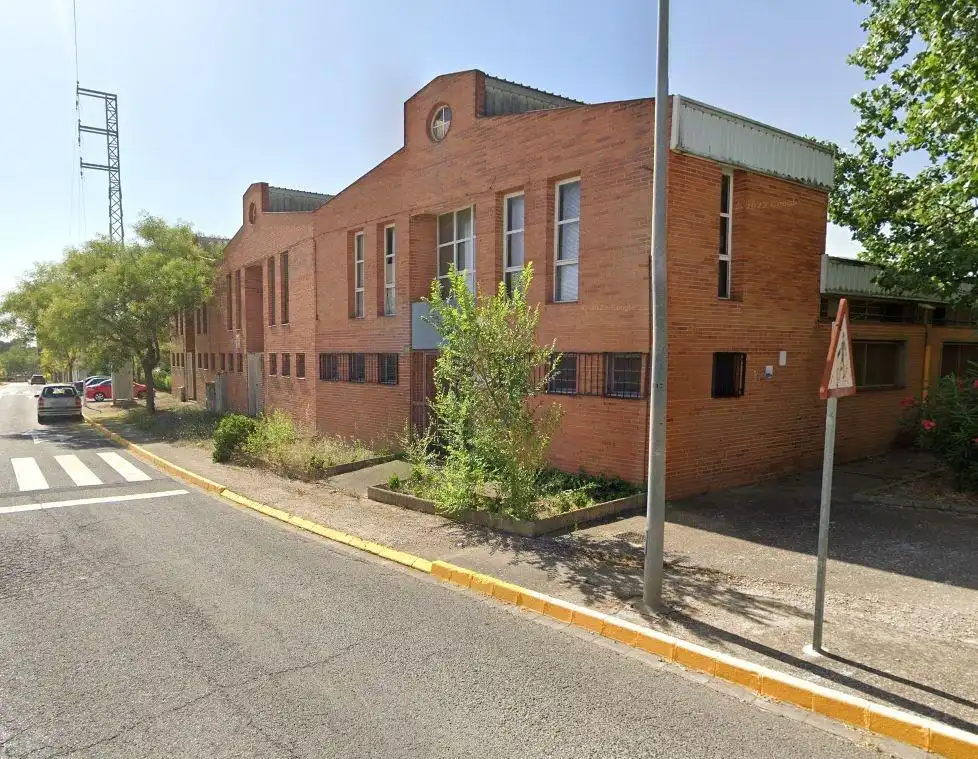 Industrial building for sale in Almansa