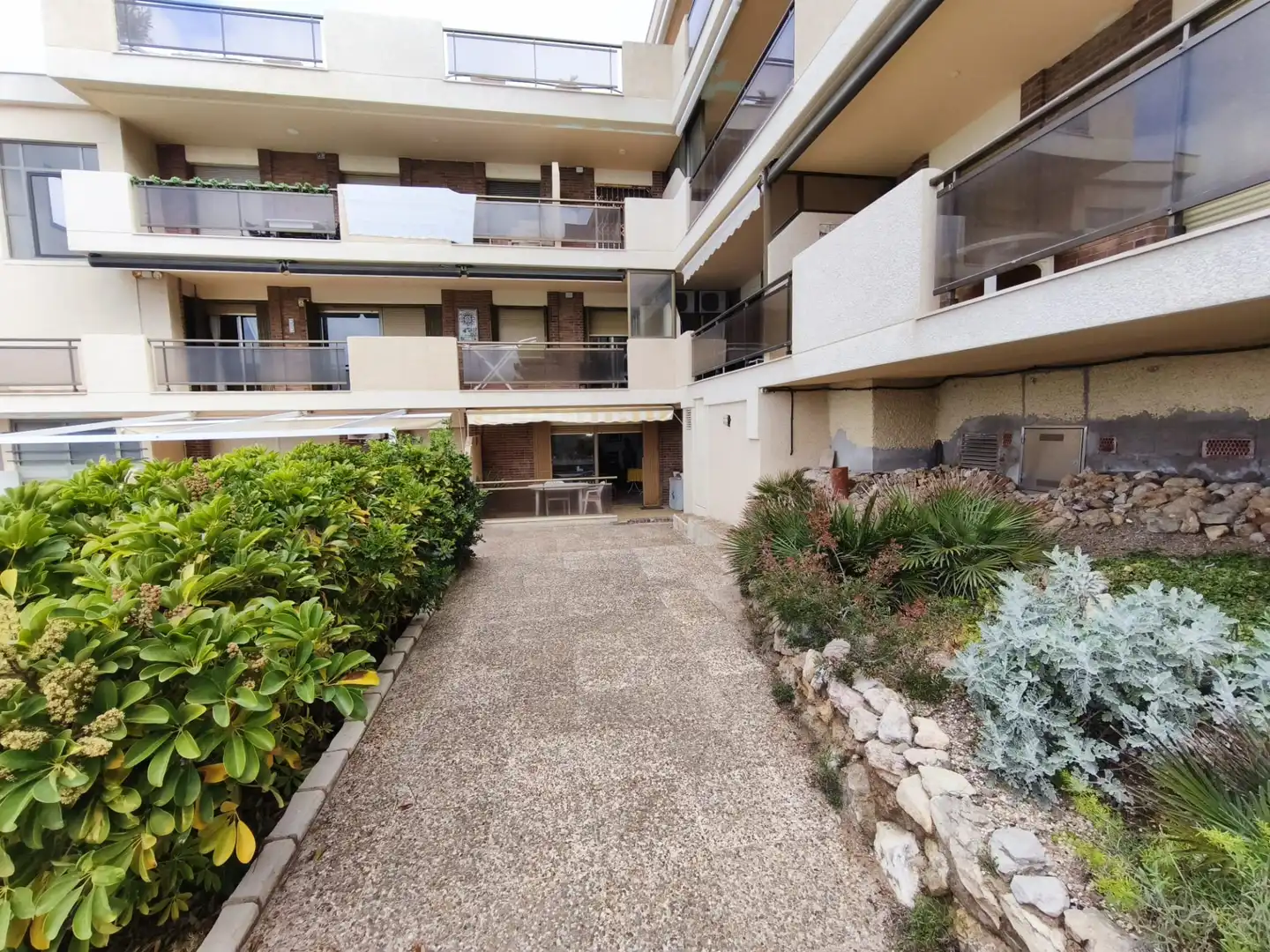 Piso con terraza en venta en Carrer de la Cala de la Font 14, imagen 15