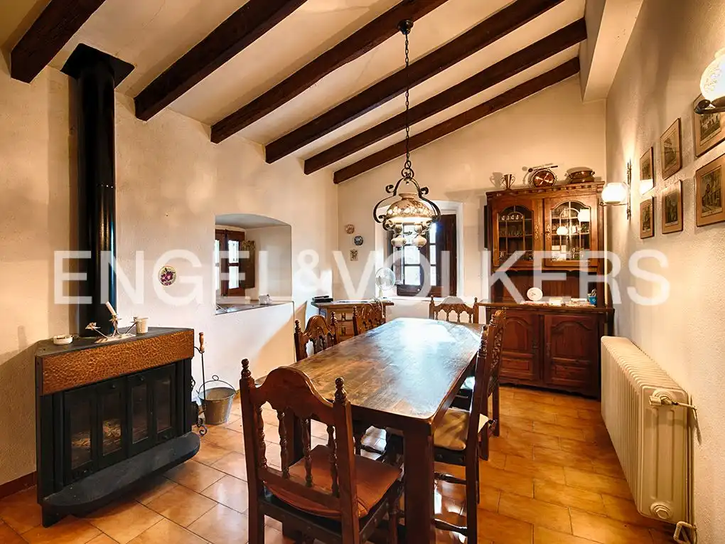 Casa rústica amb terrassa en venda a Cabanelles, imagen 20