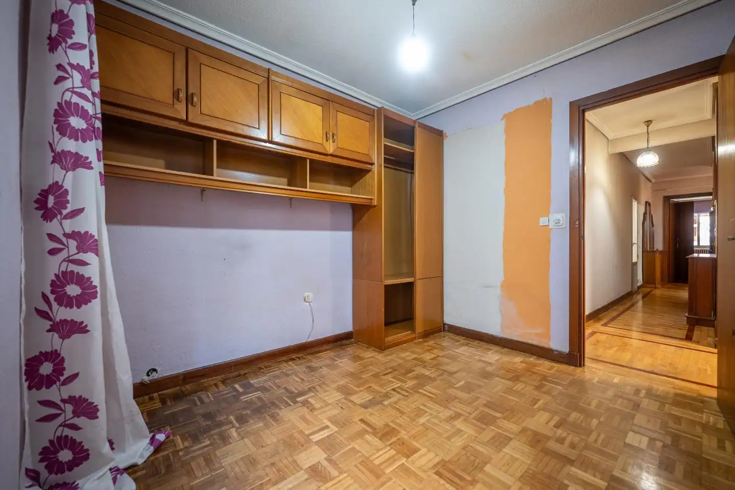 Dormitori de Pis en venda en Ávila amb Calefacció, Parquet i Moblat