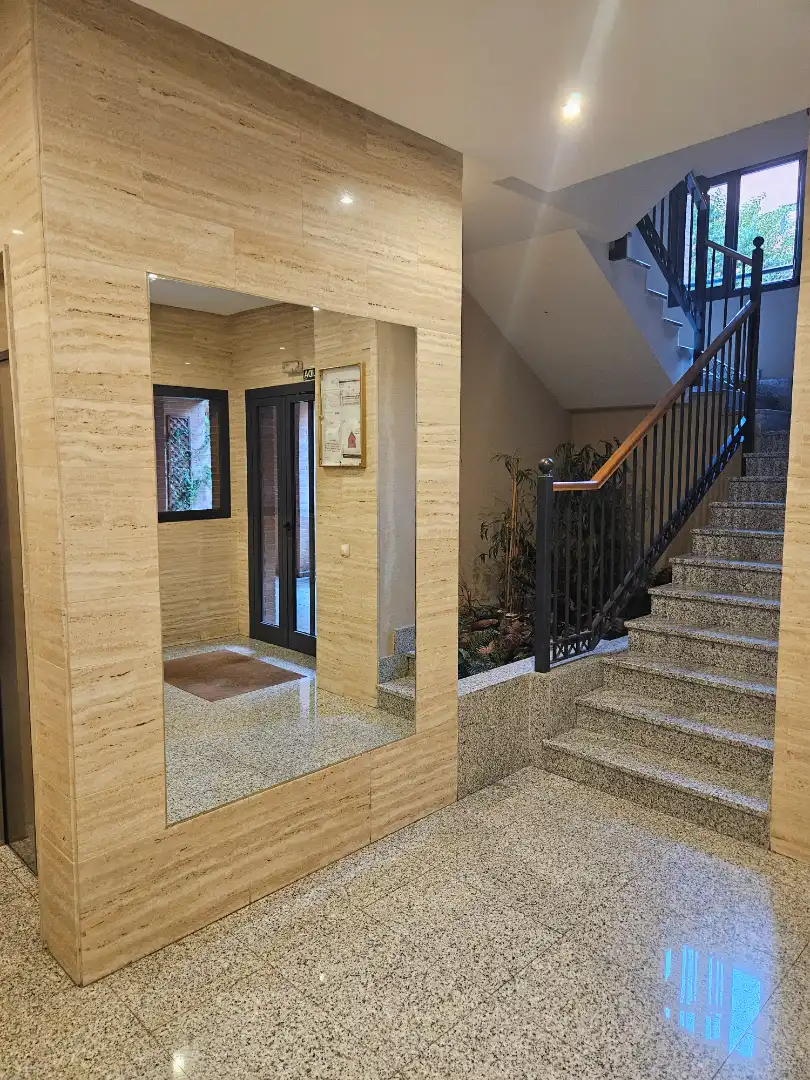 Apartamento con piscina en alquiler en Calle de la Antracita, imagen 3