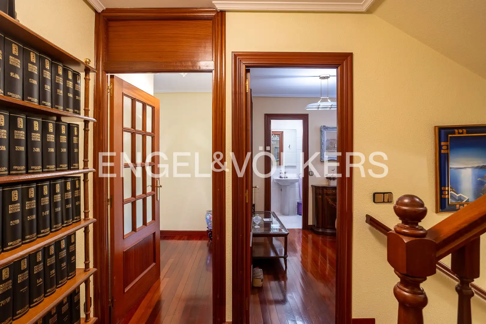Einfamilien-Reihenhaus zum Verkauf in Santander mit Heizung, Privatgarten und Terrasse