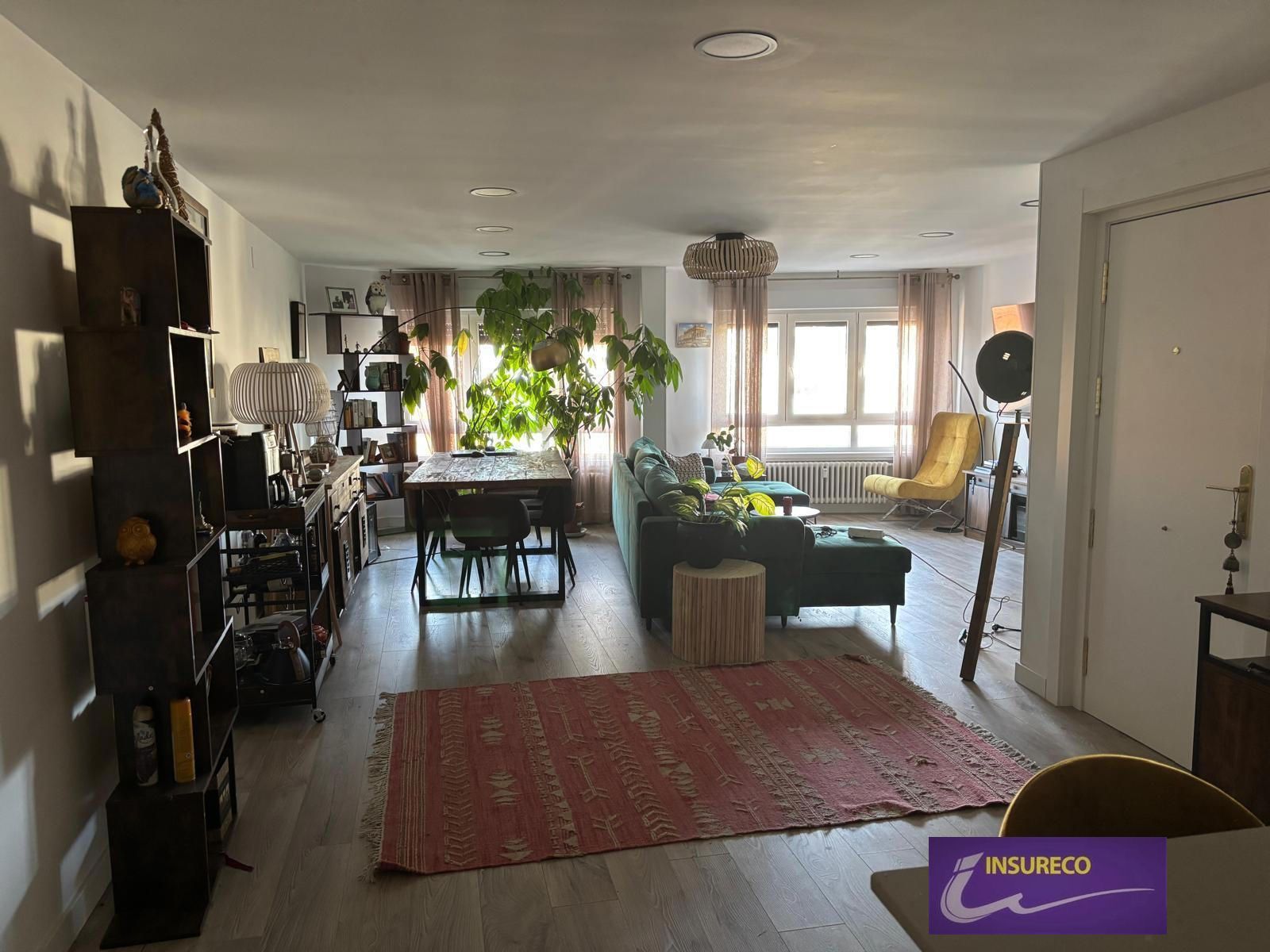 Sala de estar de Piso en venta en León Capital  con Calefacción y Terraza