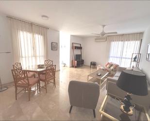 Sala d'estar de Apartament de lloguer en  Córdoba Capital amb Aire condicionat, Calefacció i Parquet