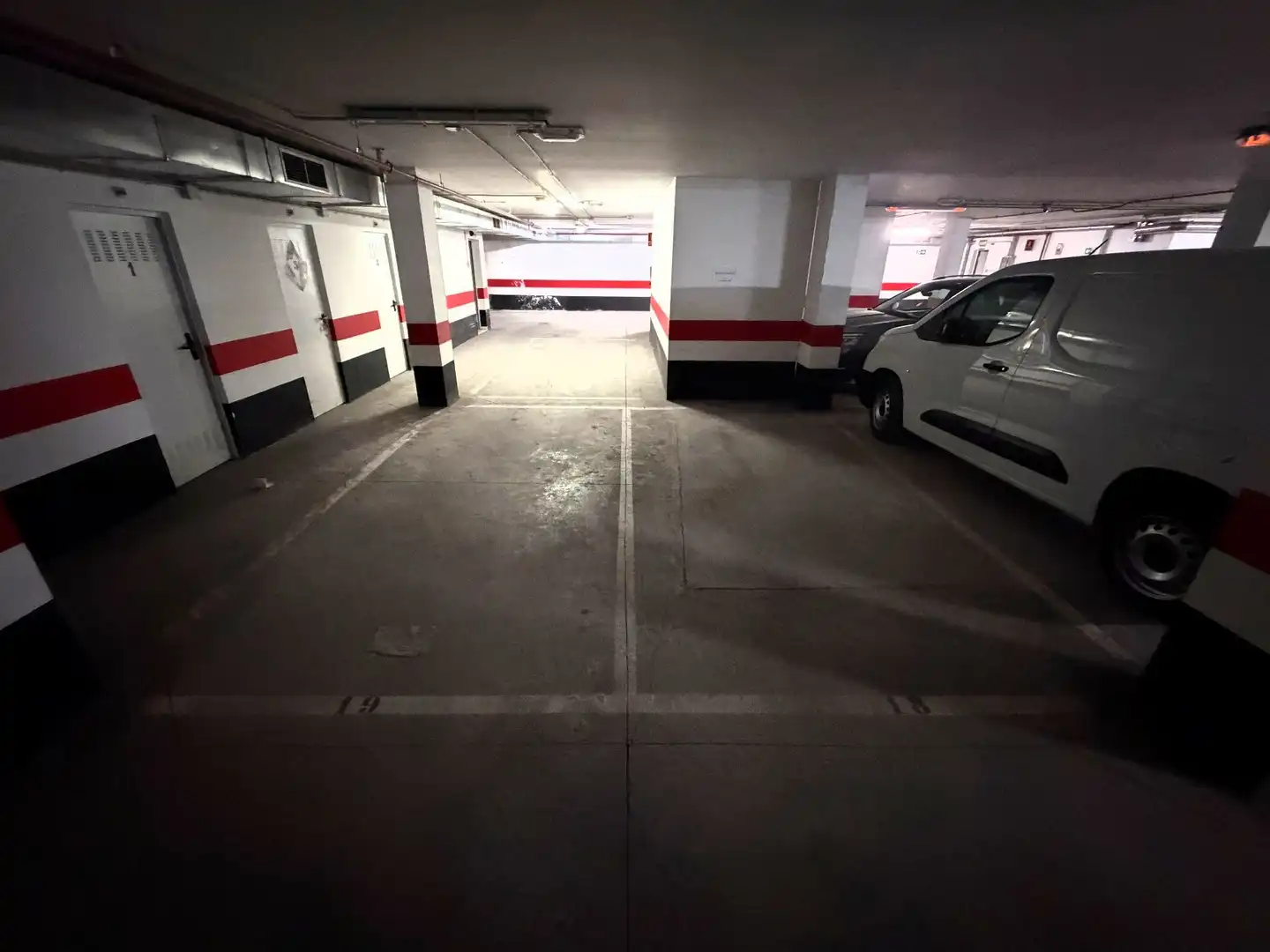 Parkplatz von Garage zum Verkauf in Telde