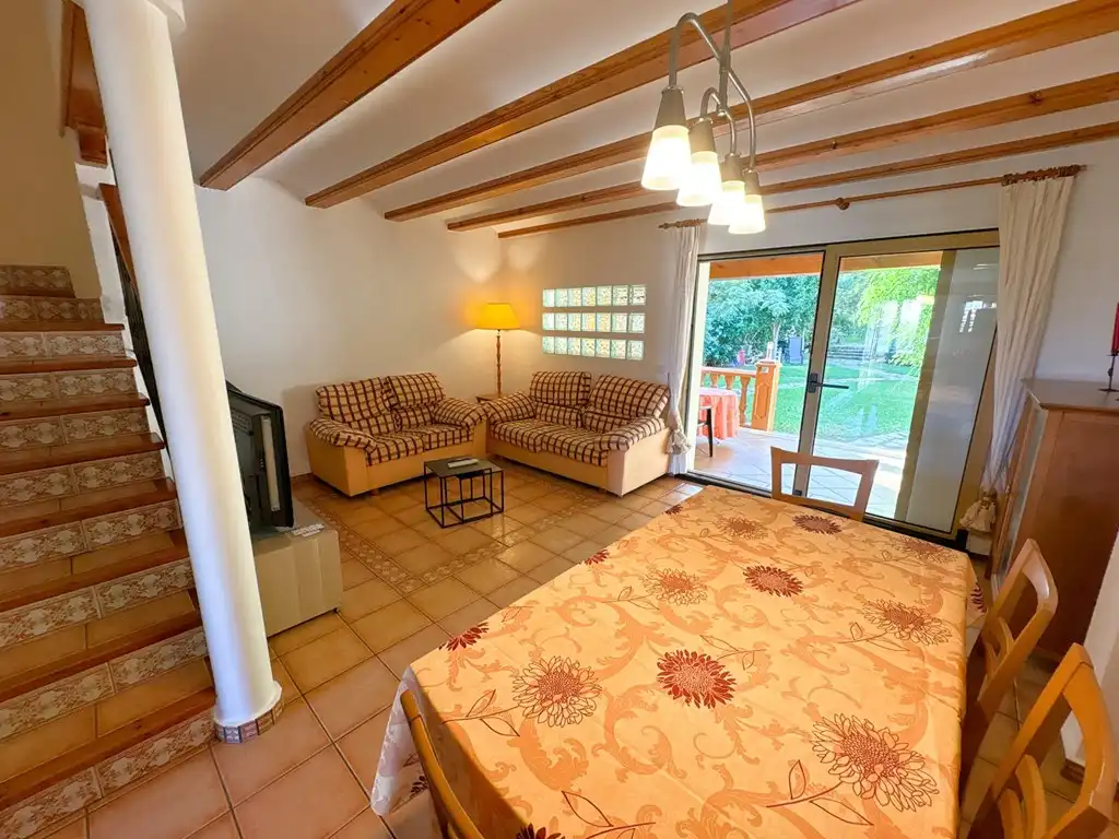 Wohnzimmer von Einfamilien-Reihenhaus zum Verkauf in Dénia mit Klimaanlage, Terrasse und Balkon