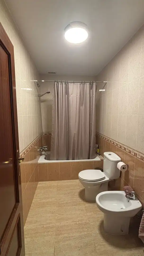 Bany de Casa adosada en venda en Vélez-Málaga amb Aire condicionat, Jardí privat i Terrassa