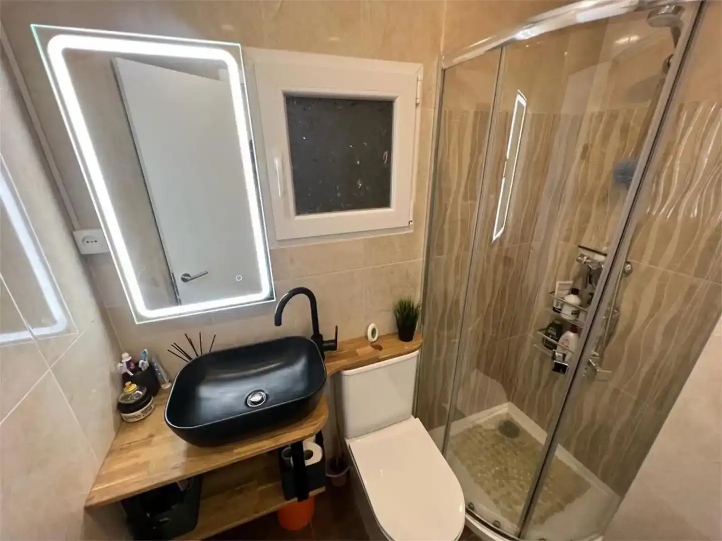 Bany de Dúplex en venda en Barcelona