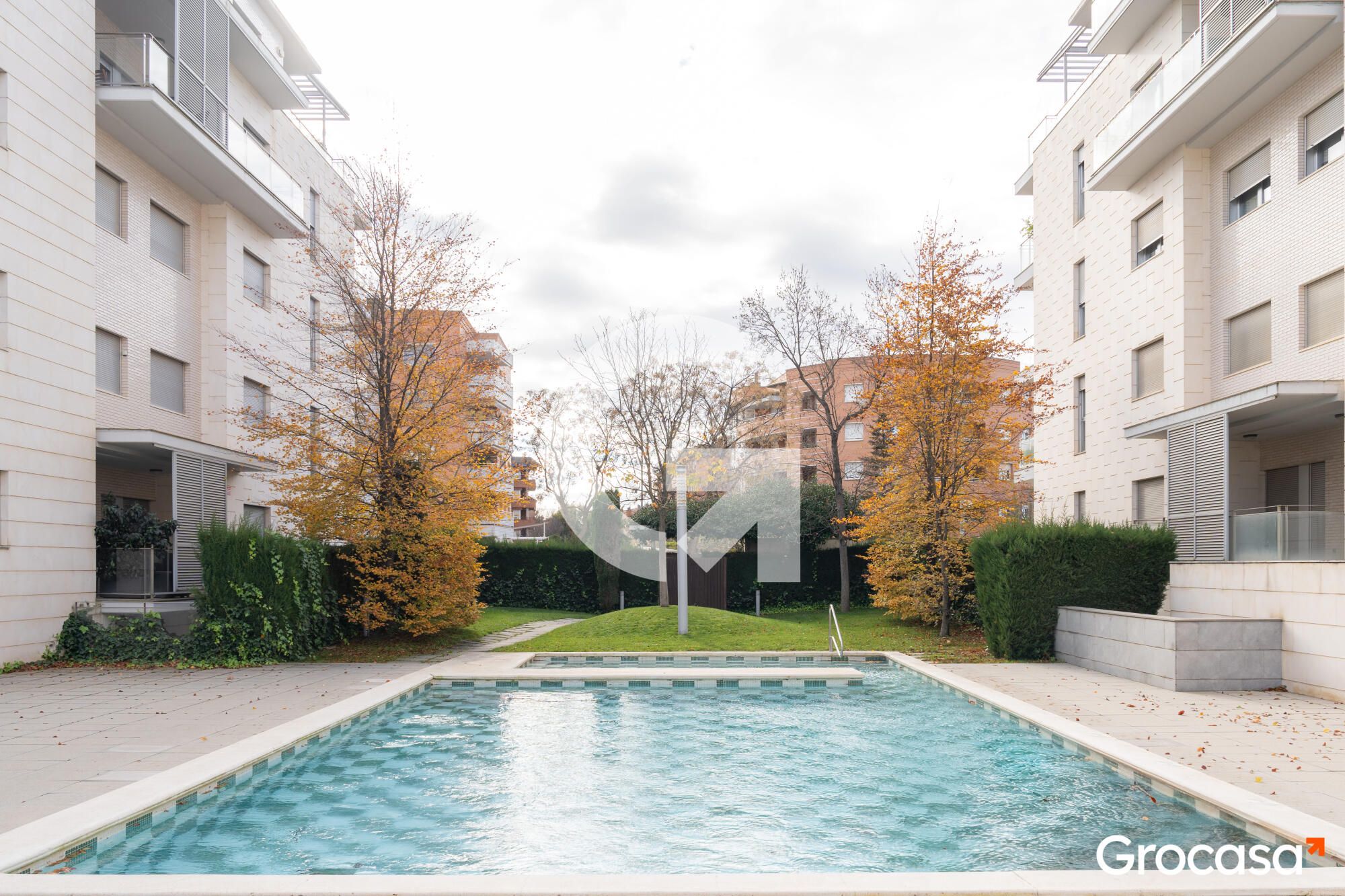 Swimming pool of Duplex for sale in  Lleida Capital  with Air Conditioner, Heating and Terrace