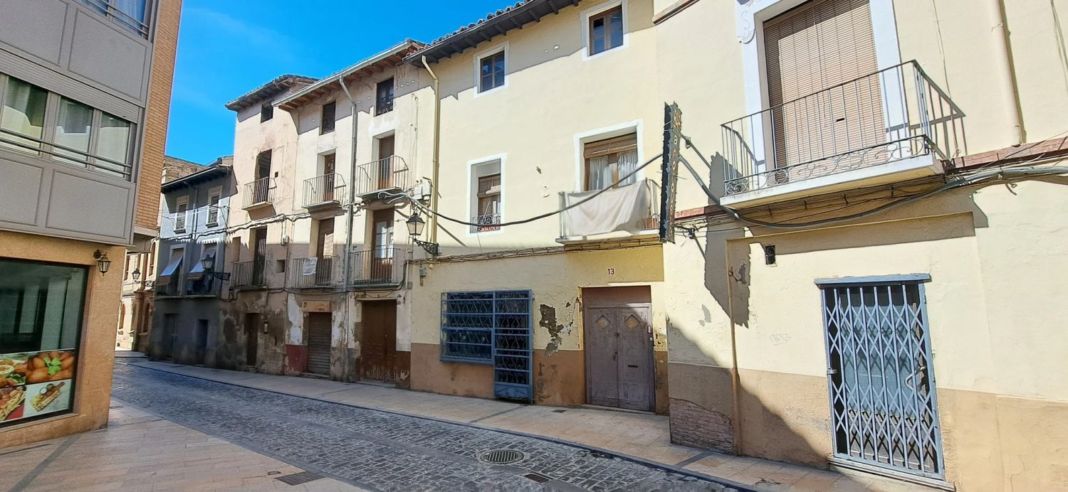 Exterior view of Building for sale in  Huesca Capital