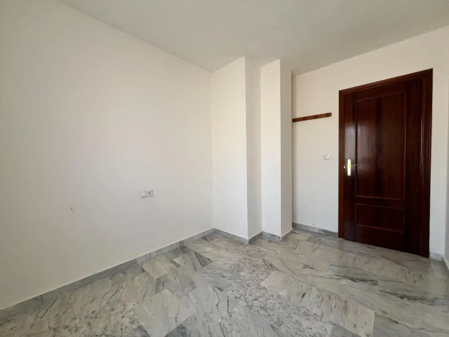 Bedroom of Flat for rent in Granada  with Heating, Terrace and Furnished