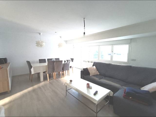 Casa-chalet en Venta en Azucarera