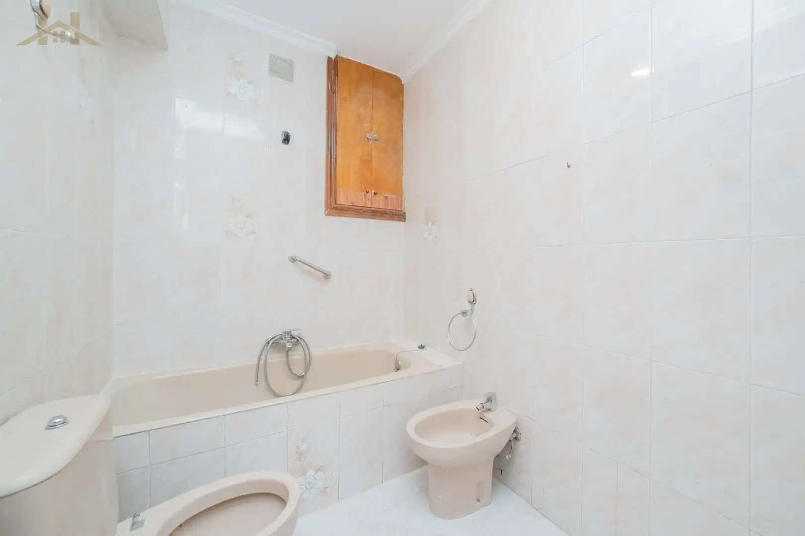 Bathroom of Flat for sale in Madrid  with Heating