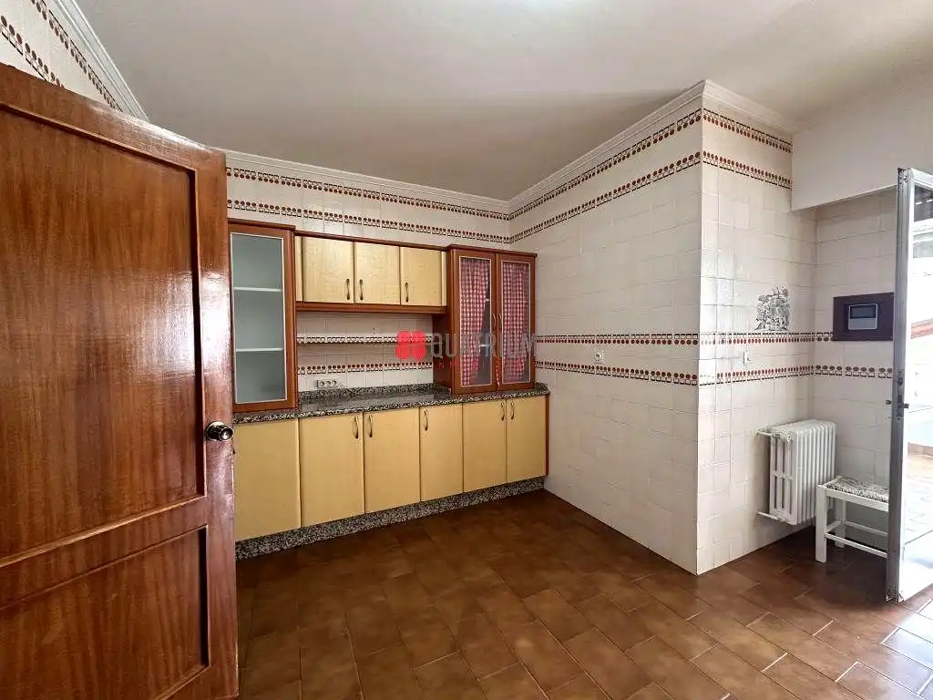 Cocina de Piso en venta en Ourense Capital  con Calefacción, Terraza y Trastero