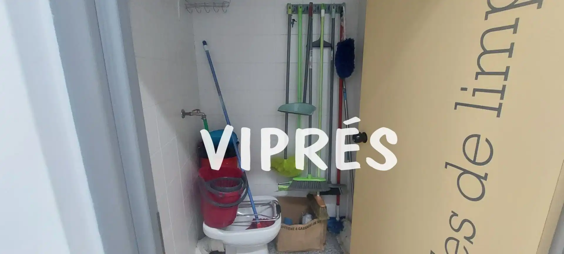 Bathroom of Office for sale in Mérida  with Air Conditioner