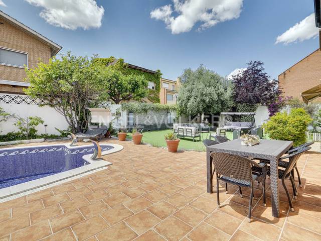 Casa-chalet en Venta en Serraparera