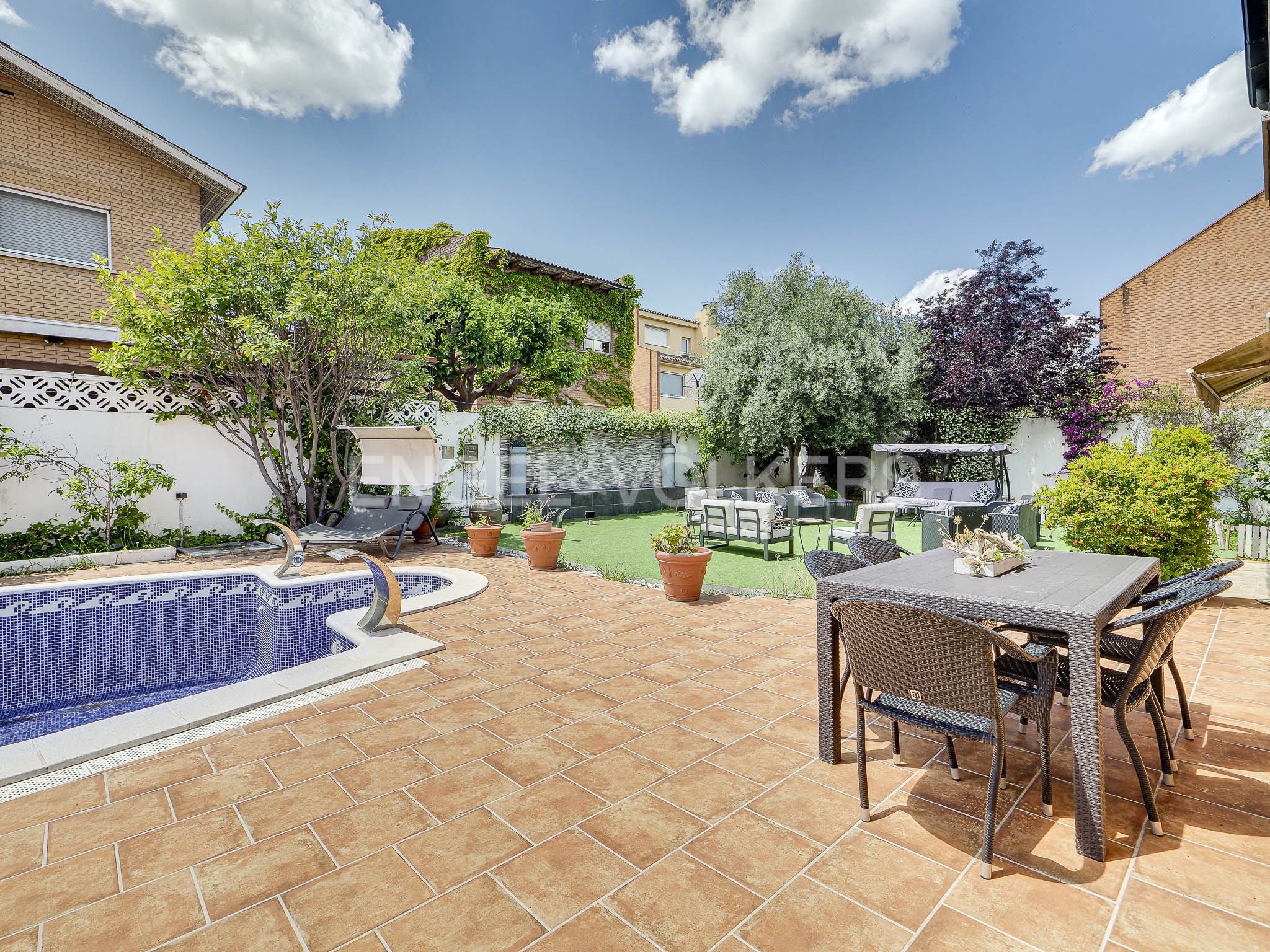 Terrace of House or chalet for sale in Cerdanyola del Vallès  with Air Conditioner, Heating and Private garden