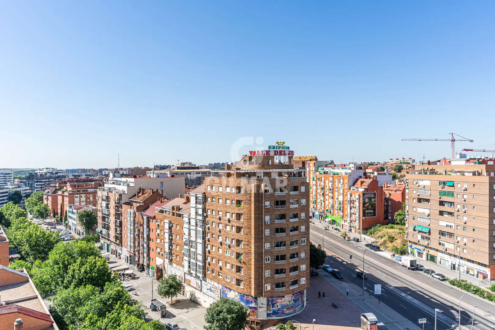Vista exterior de Pis en venda en Madrid amb Calefacció i Balcó