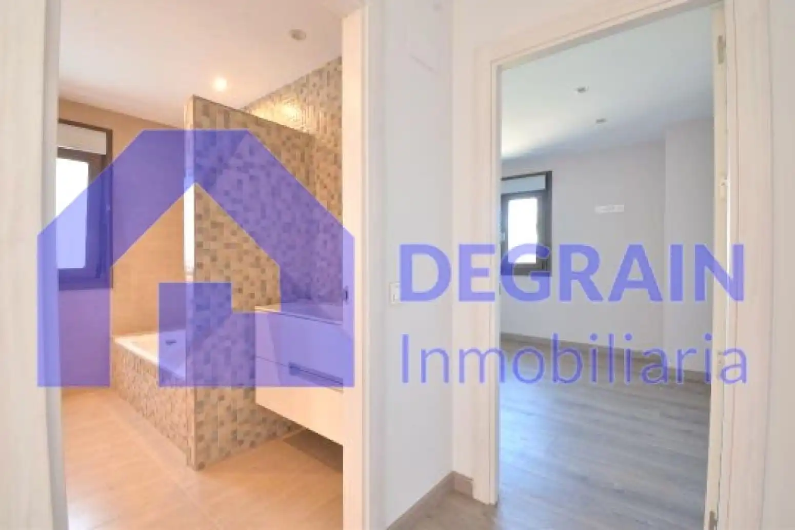 Dormitori de Casa o xalet en venda en Oviedo  amb Terrassa
