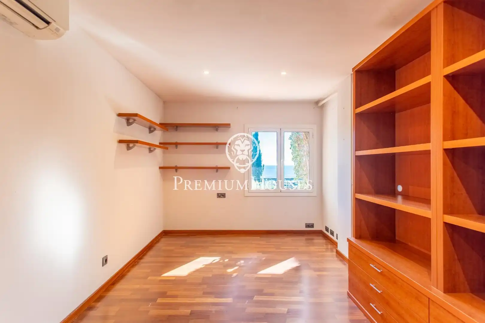 Habitación de Casa o chalet en venta en Arenys de Mar con Jardín privado, Terraza y Balcón