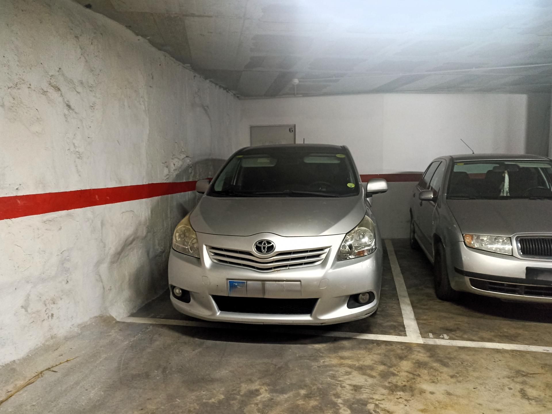 Garage miete in del President Lluís Companys, 36, Avinguda Catalunya