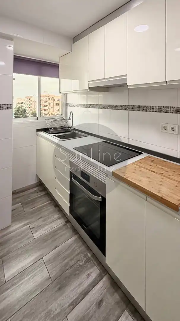 Kitchen of Flat for rent in Valencia  with Air Conditioner, Furnished and Balcony
