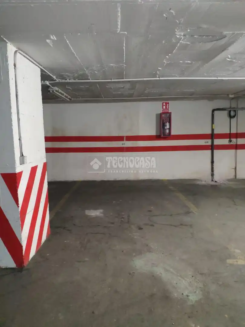Aparcament de Garatge en venda en Sevilla