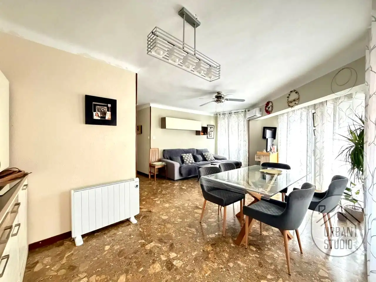 Living room of Flat for share in Alicante / Alacant  with Furnished