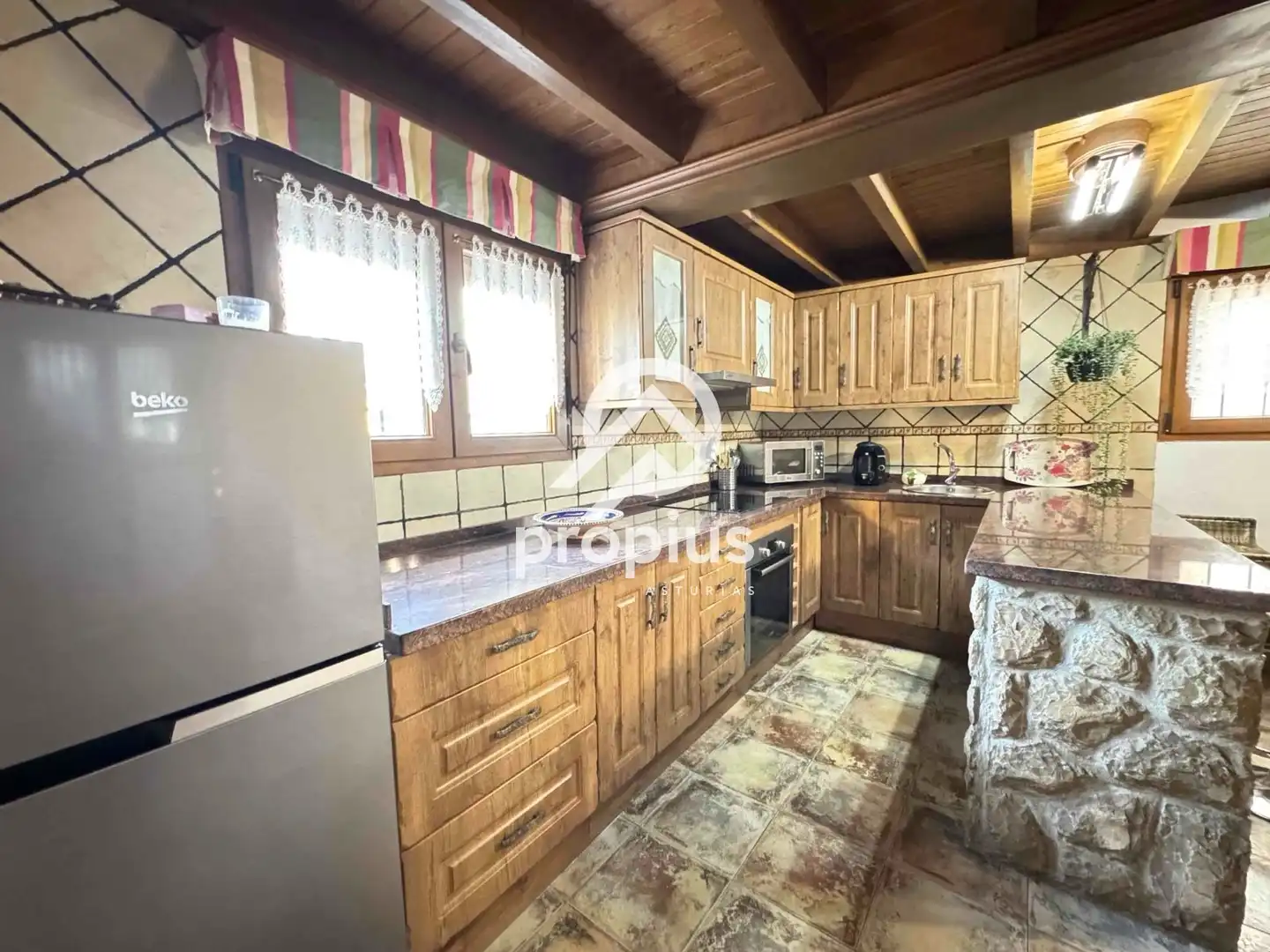 Cocina de Casa o chalet en venta en Parres con Calefacción, Jardín privado y Parquet
