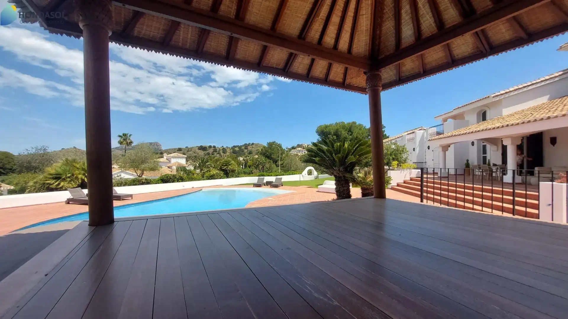 Vista exterior de Casa o xalet en venda en Cartagena amb Aire condicionat, Jardí privat i Terrassa
