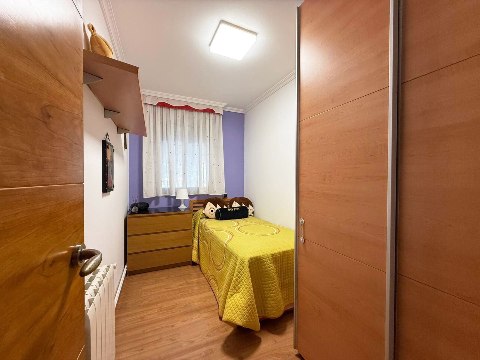 Bedroom of Planta baja for sale in  Barcelona Capital  with Heating and Balcony