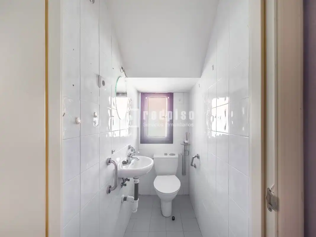 Bathroom of Duplexes for sale in Alcorcón  with Heating, Private garden and Parquet flooring