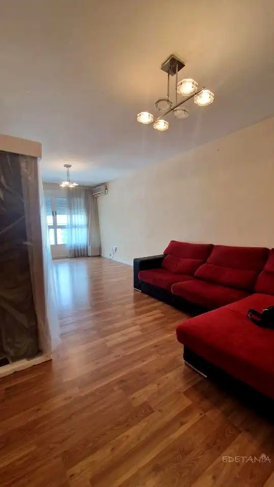 Sala d'estar de Pis de lloguer en Moncada amb Aire condicionat i Moblat