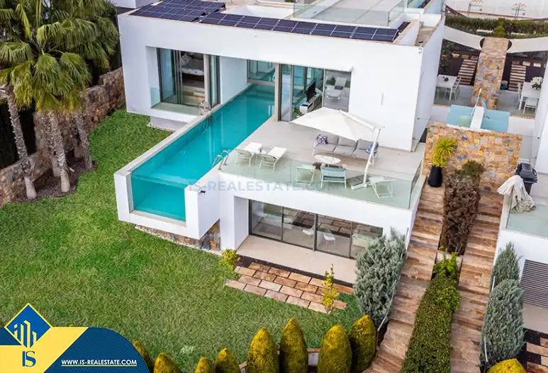 Villa avec piscine à vendre à Orihuela Costa