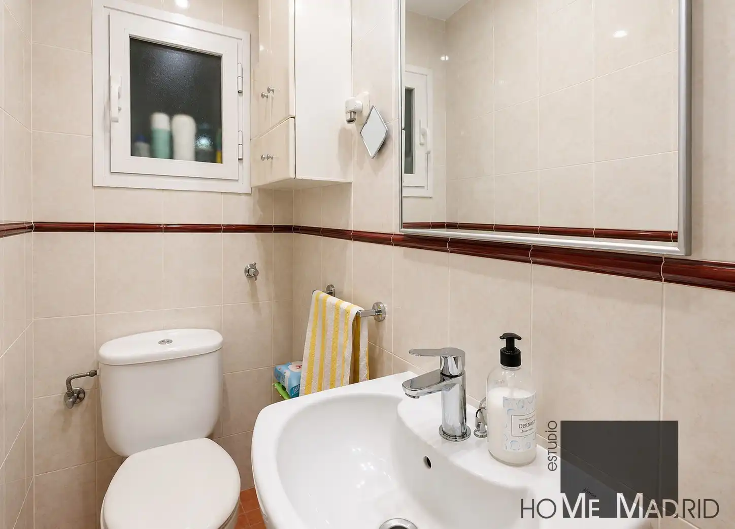 Bathroom of Flat for sale in Madrid  with Air Conditioner and Terrace