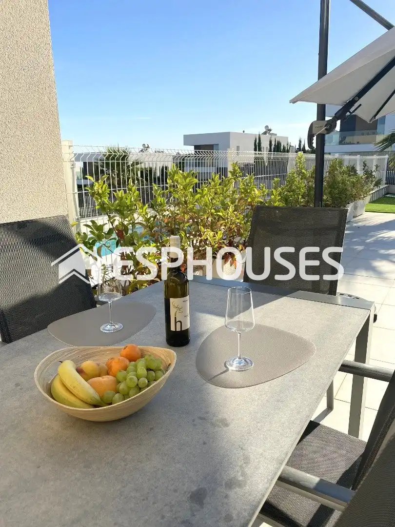 Casa a schiera con terrazza in vendita a Golf Bahía, imagen 8