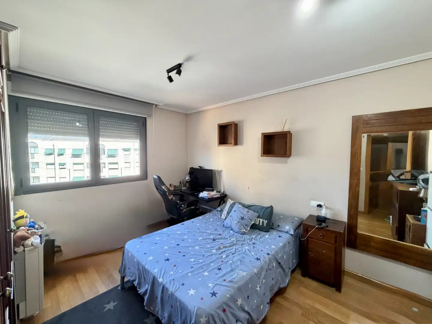 Habitación de Piso en venta en Ponferrada con Calefacción, Trastero y Amueblado