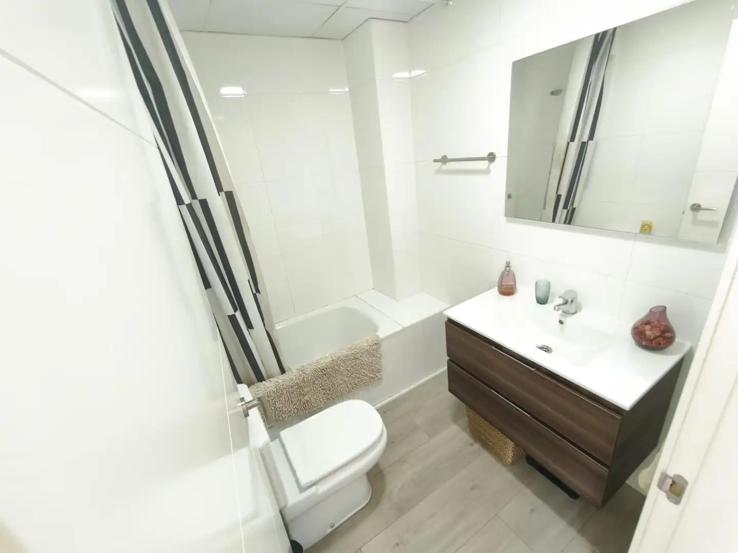Baño de Piso en venta en Terrassa con Aire acondicionado, Parquet y Alarma