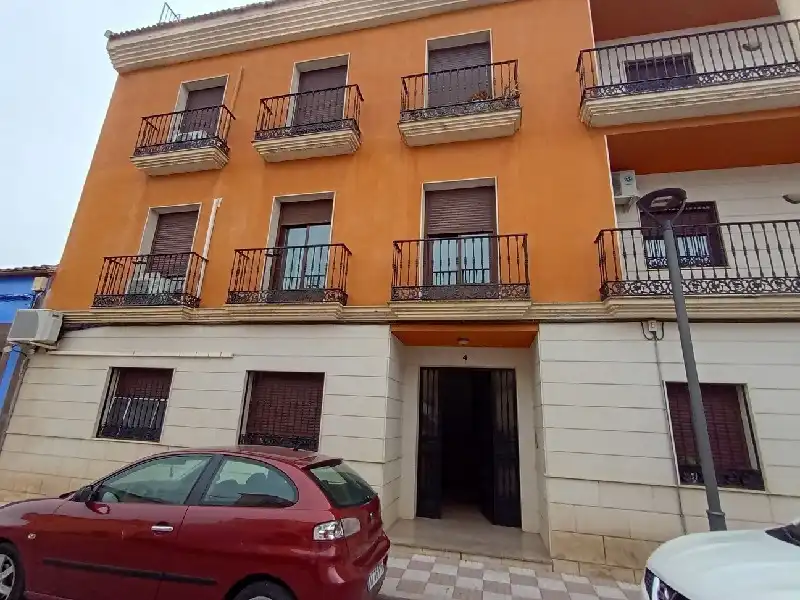 Vista exterior de Piso en venta en La Carolina